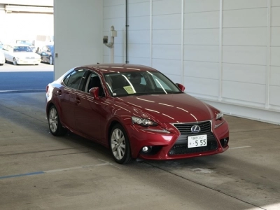 LEXUS IS