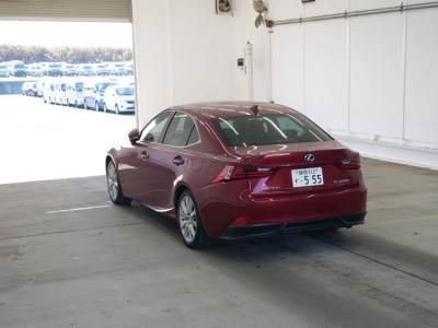 LEXUS IS