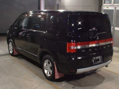 MITSUBISHI DELICA D:5