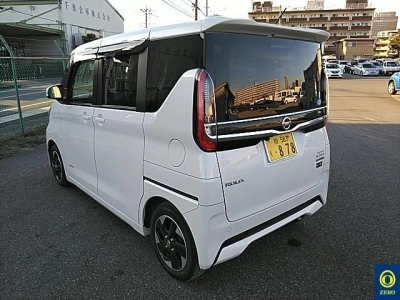 NISSAN ROOX