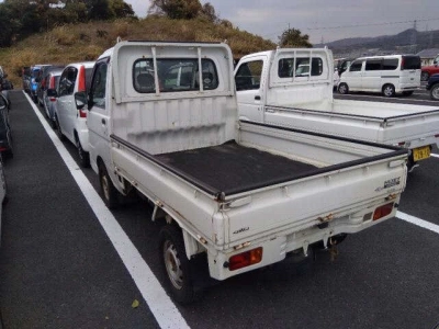 DAIHATSU HIJET TRUCK