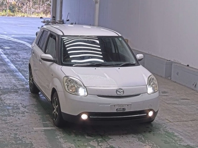 MAZDA VERISA