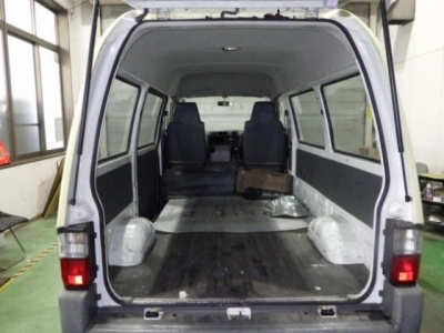 MAZDA BONGO VAN