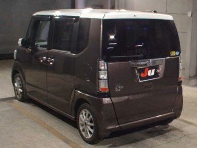 HONDA N BOX +