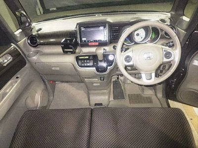 HONDA N BOX +