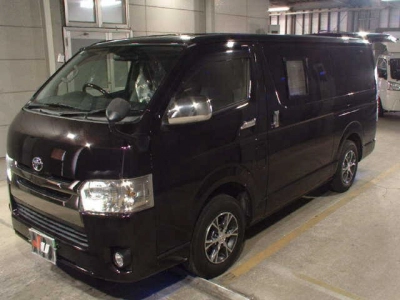 TOYOTA REGIUS ACE