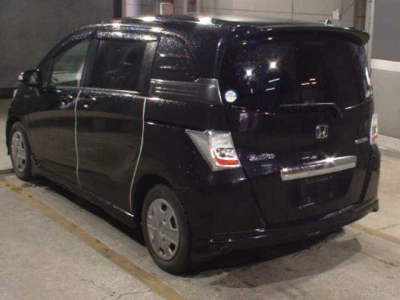 HONDA FREED SPIKE