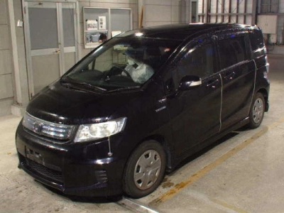 HONDA FREED SPIKE
