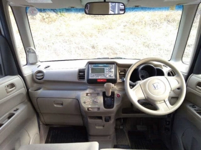 HONDA N BOX +
