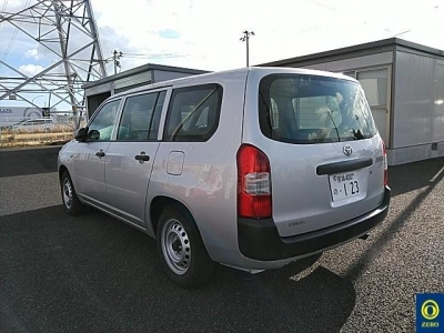 TOYOTA SUCCEED VAN