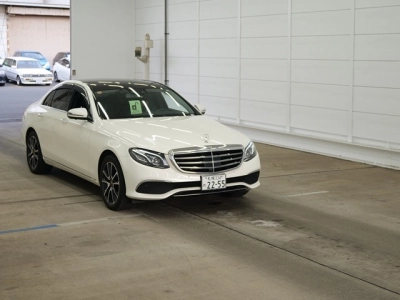 MERCEDES BENZ E CLASS