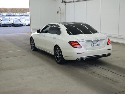 MERCEDES BENZ E CLASS