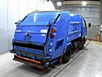 MITSUBISHI CANTER