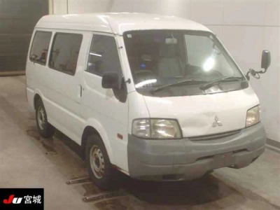 MITSUBISHI DELICA VAN