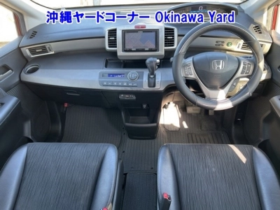 HONDA FREED HYBRID