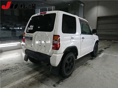 MITSUBISHI PAJERO MINI