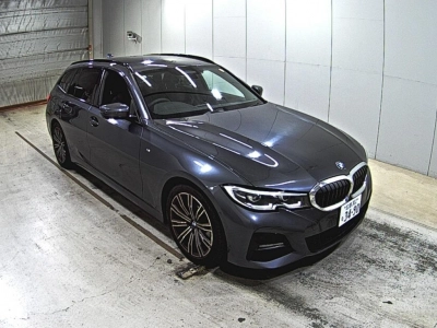 BMW 3 SERIES