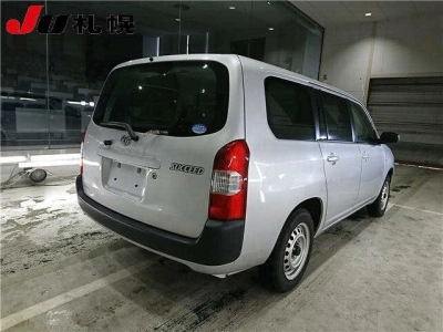 TOYOTA SUCCEED VAN