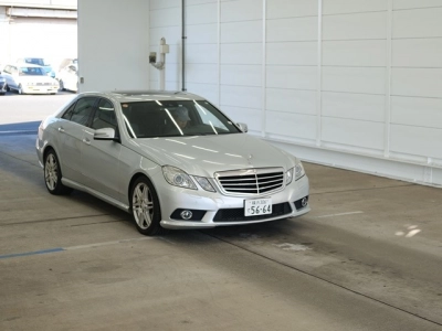 MERCEDES BENZ E CLASS