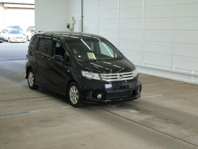 HONDA FREED SPIKE