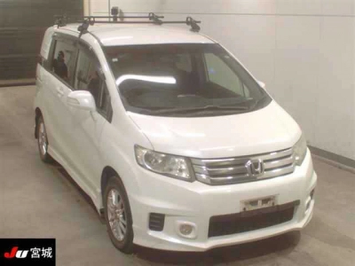 HONDA FREED SPIKE