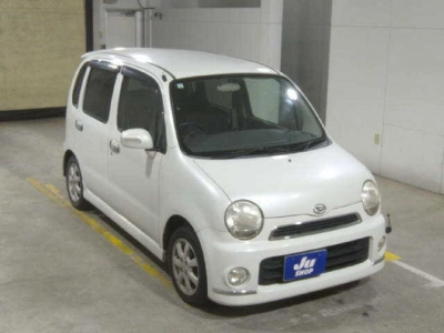 DAIHATSU MOVE LATTE