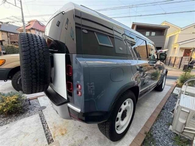 LAND ROVER DEFENDER