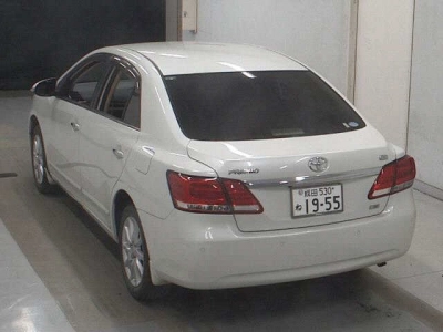 TOYOTA PREMIO