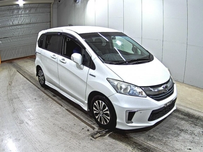 HONDA FREED HYBRID