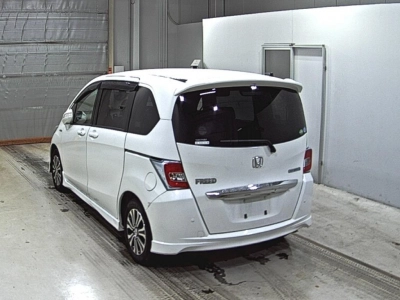 HONDA FREED HYBRID