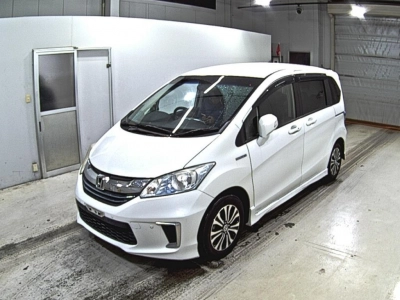 HONDA FREED HYBRID