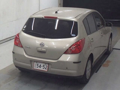 NISSAN TIIDA