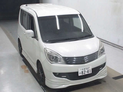 MITSUBISHI DELICA D:2