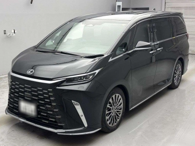 LEXUS LM