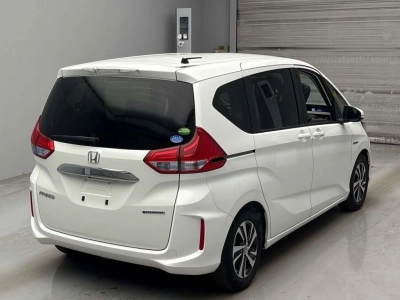 HONDA FREED HYBRID