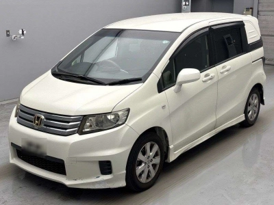 HONDA FREED SPIKE