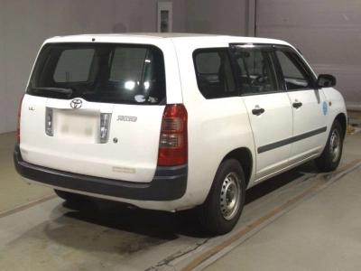 TOYOTA SUCCEED VAN