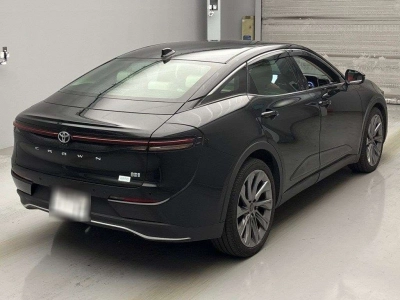 TOYOTA CROWN CROSSOVER