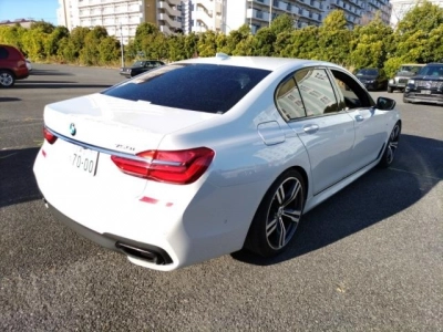 BMW 7 SERIES