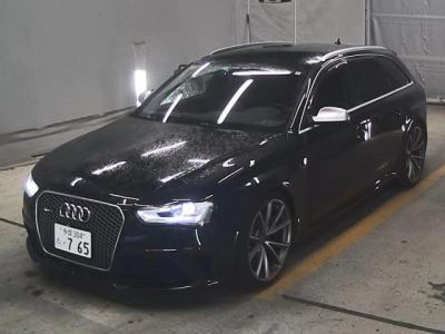 AUDI RS4 AVANTE