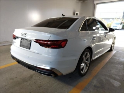 AUDI A4 AVANTE