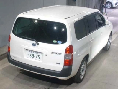 TOYOTA SUCCEED VAN
