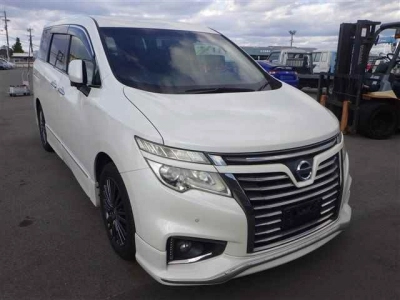 NISSAN ELGRAND