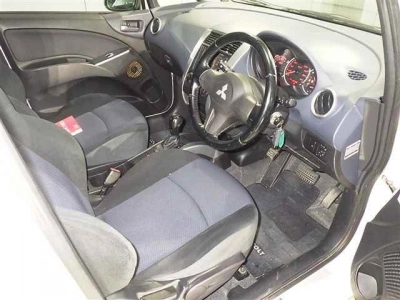 MITSUBISHI COLT PLUS