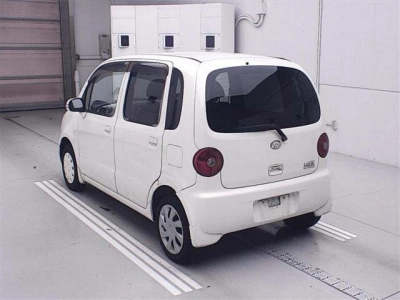 DAIHATSU MOVE LATTE