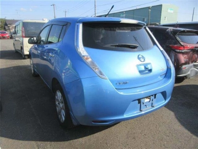 NISSAN LEAF