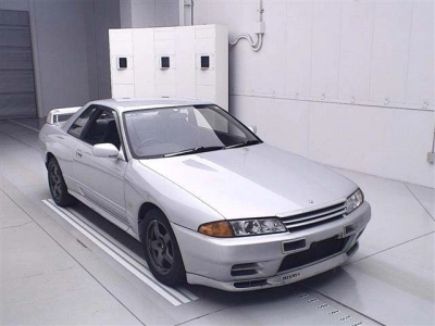 NISSAN SKYLINE