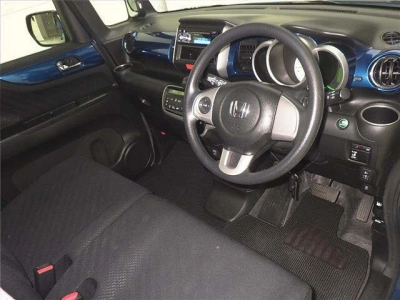 HONDA N BOX +