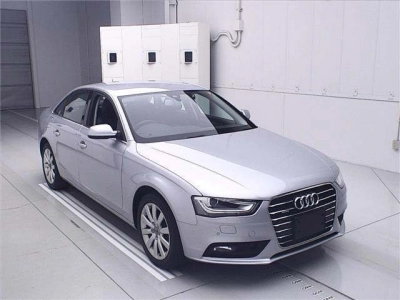 AUDI A4 AVANTE