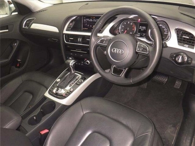 AUDI A4 AVANTE